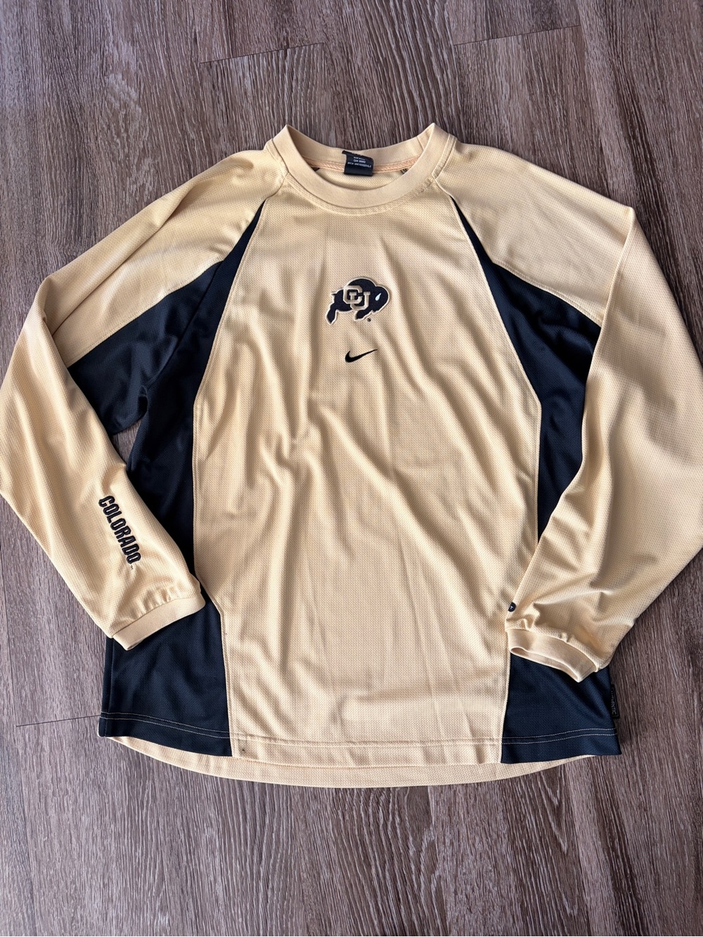 Nike Colorado Long-Sleeve Performance Shirt - Gold/Black